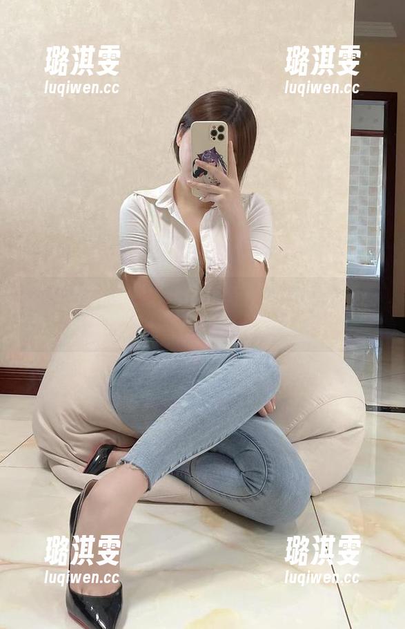 奶宝妹纸 微密圈 - 暗藏玄机的浴室:奶宝妹纸原图中的那些不为人知的小插曲