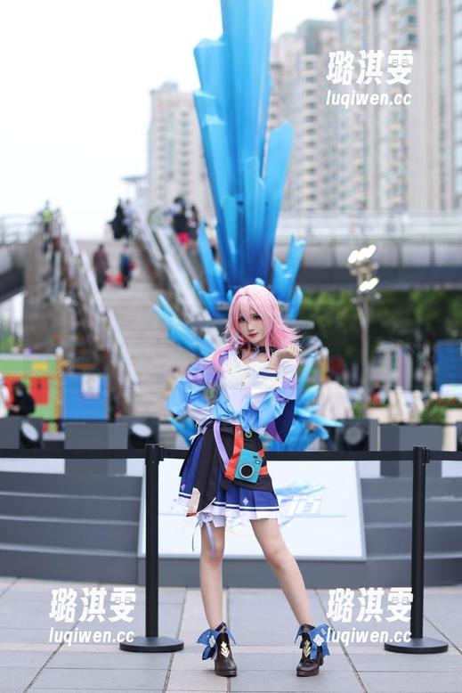 妖君白研这部修女美图：潜伏在教堂里的时尚秘密！