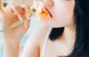 最新！宋哈娜(송하나)制服照片，看看她今天穿了啥，让我心动了。