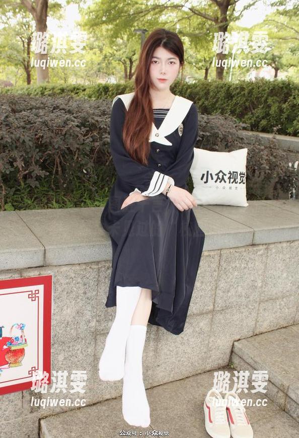 小众视觉-珂老师 小众视觉 - 一图胜千言,珂老师的校服图册:你从未见过的“校园风”!