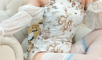 小女巫露娜的分享：这组OL风肤色连裤袜，竟然能让上班族也变得如此迷人？