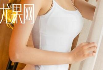 尤果网 – 下载“乔依琳裸足”的高清照，你敢不敢在午间偷偷瞄一眼？