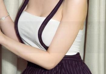 尤果网 – 从体操服看王谨轩的私拍，穿得好才是硬道理！