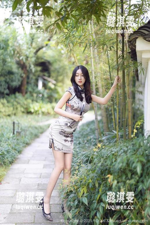 尤蜜荟 - 田冰冰白丝合集：每一幅都有些小情节，意想不到的转折随便来！