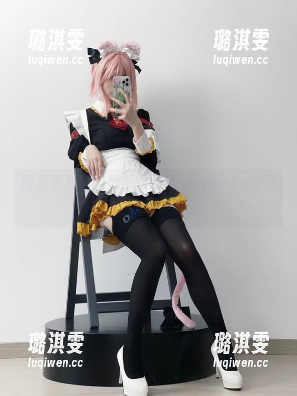 幼爱youmeko 网盘里那些白衬衫:幼爱youmeko的写真,谁说白不能撩?