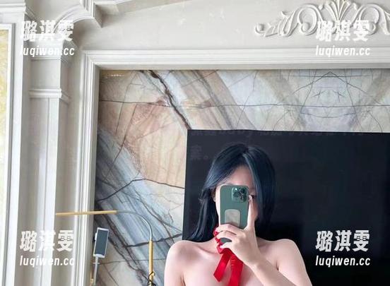 微密圈 - 清纯只是一张脸？张鑫baby私房写真给你不同答案。