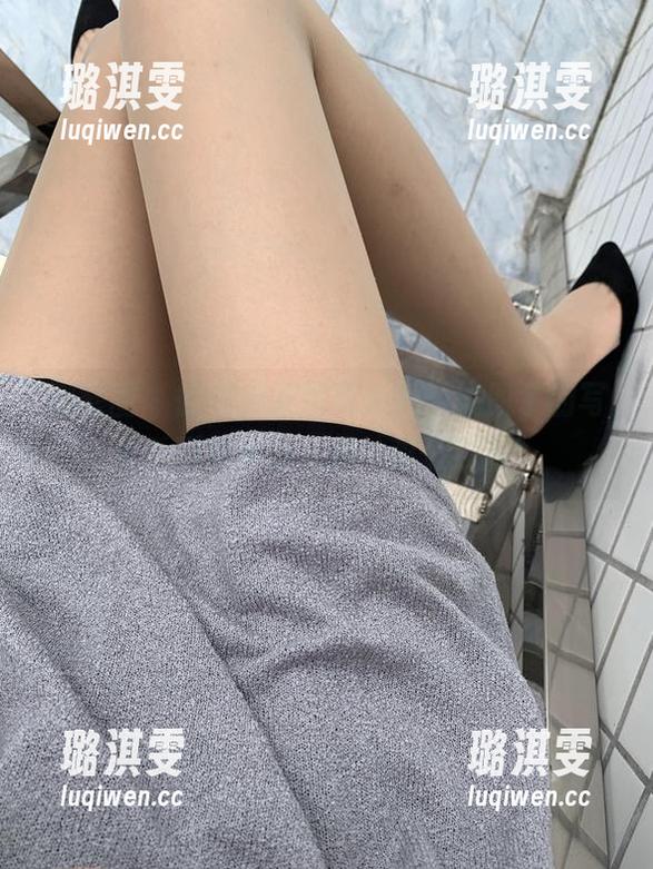 微密圈 - 微信朋友圈真人秀，桃脱了的写真系列竟然这么撩，这波我服！
