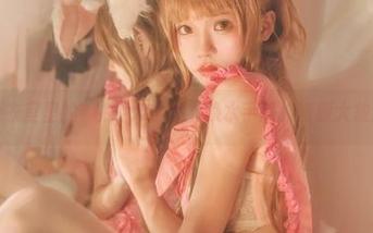 更衣室里的桜桃喵：小背心换水手服，资源大放送