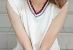 梦丝女神 – 灵唯的校服纯白分享：走进这个纯白世界，你能发现什么？