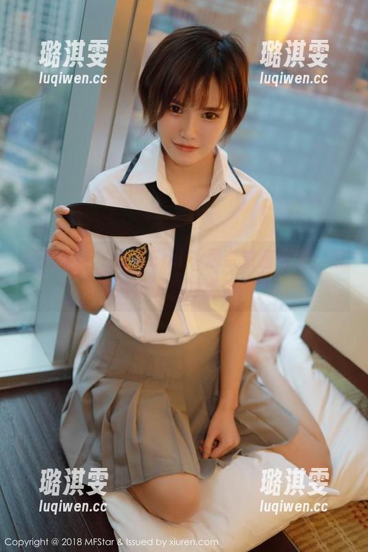 模范学院-Emily顾奈奈酱 模范学院 - 女友Emily顾奈奈酱写真:想知道她最爱的姿势嘛?