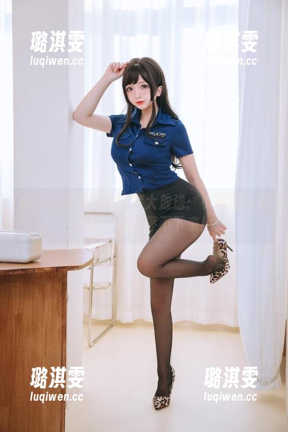 樱井小莜在线的幽默大放送：小狐狸巫女写真，根本停不下来！