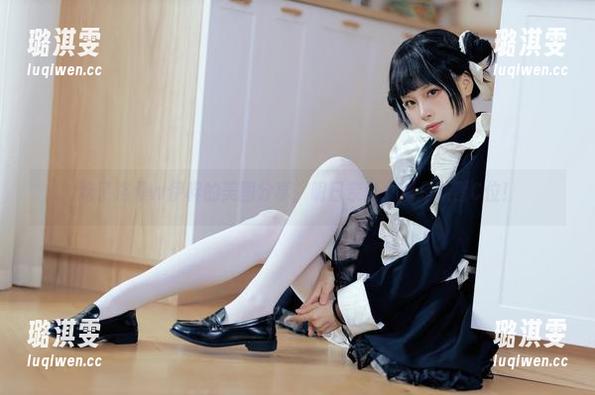 吃了洛桑w伊梓的美图分享，明日奈兔女郎是新晋C位！