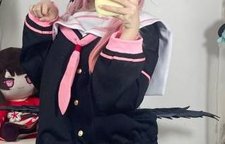 原图来了！看白栎Shirly如何把丰川祥子校服穿得像是走错片场的喜剧演员！分享绝对值！