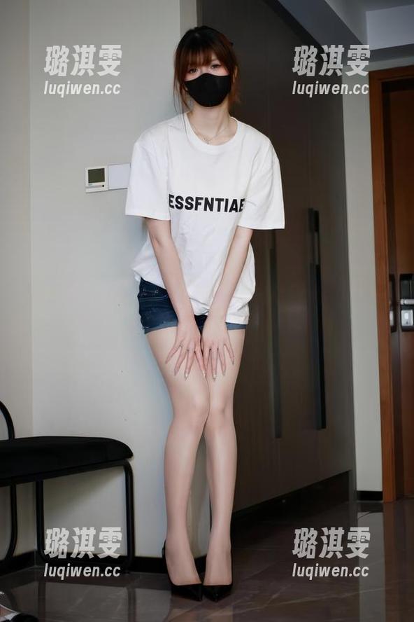 白龙猫女 微密圈 - 揭秘!白龙猫女的透明写真合集:每一张照片都像是在悄悄说话。