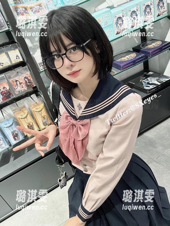 眼酱大魔王w 在眼酱大魔王w的镜头下,白蕾丝姐姐闪闪发光的秘密
