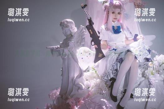 矢量鱼学姐：她的作品集让人跃跃欲试，资源在这里等你！