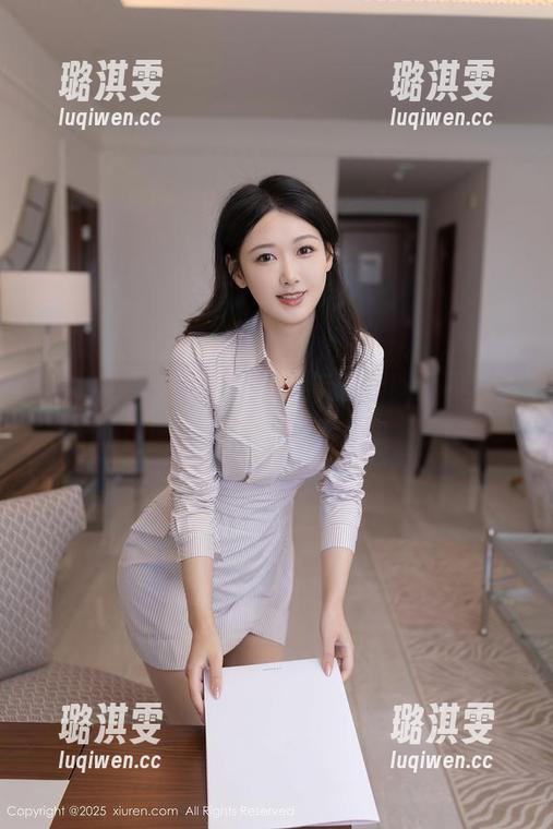 秀人网 - HeyuZhang带你领略：不期而遇的夏日私房瞬间