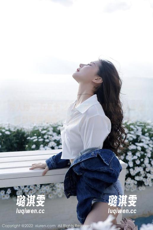 秀人网-MOON嘉依 秀人网 - 万圣节之夜,MOON嘉依的作品静静等待观看,准备好接受挑战了吗?