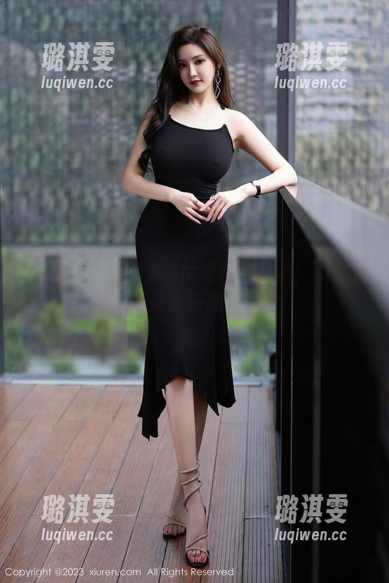 秀人网 - Yuki鱼儿的夏日作品集：资源之旅，快来沐浴在阳光里！