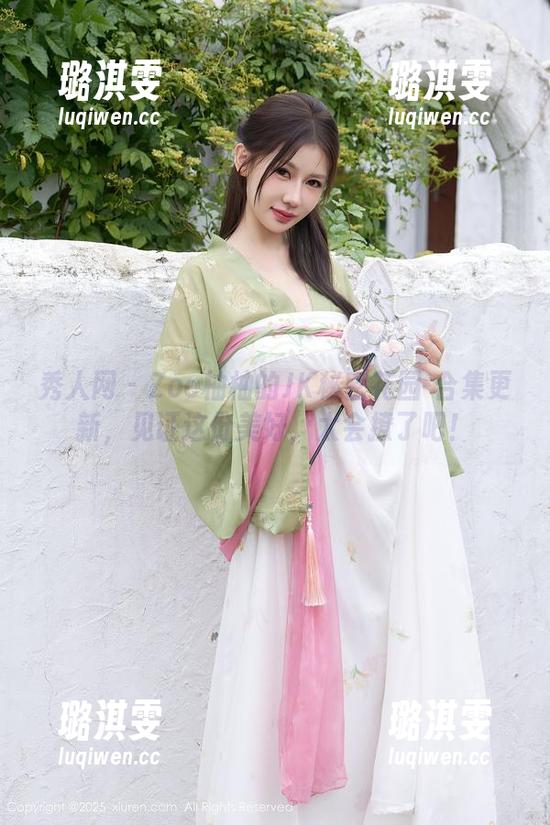 秀人网 - Zoe柚柚的JK秘密花园-合集更新，见证这份美好，太会撩了吧！