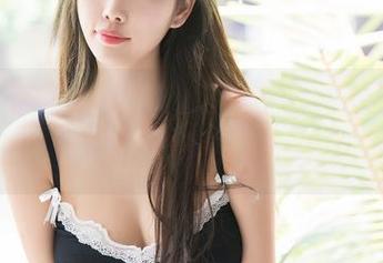 秀人网 – 优琪琪子yuki+套装=最新作品集：时尚的桥段，生活的调味！