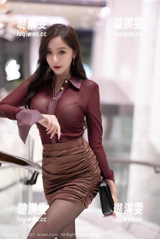 秀人网 - 冯木木少女图册最新上线！让你感受春风十里不如你的好！