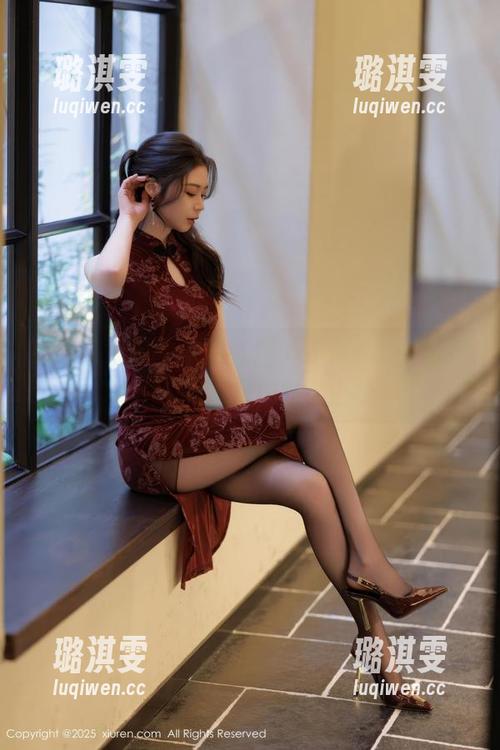 秀人网 - 从今往后，脚丫才是主角！司妃SL的精选裸足作品已上线！