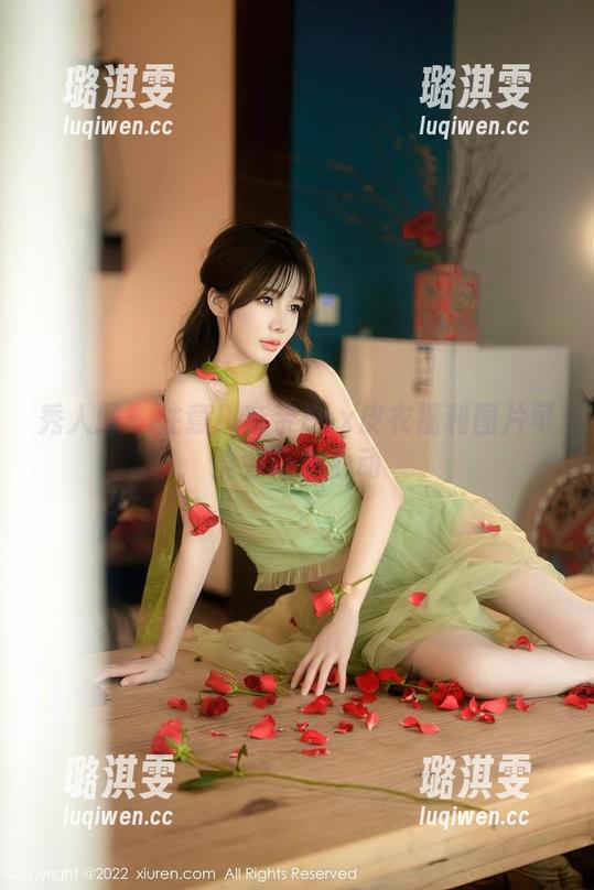 秀人网-奈奈Fox 秀人网 - 注意!奈奈Fox皮衣福利图片可能会让你心动