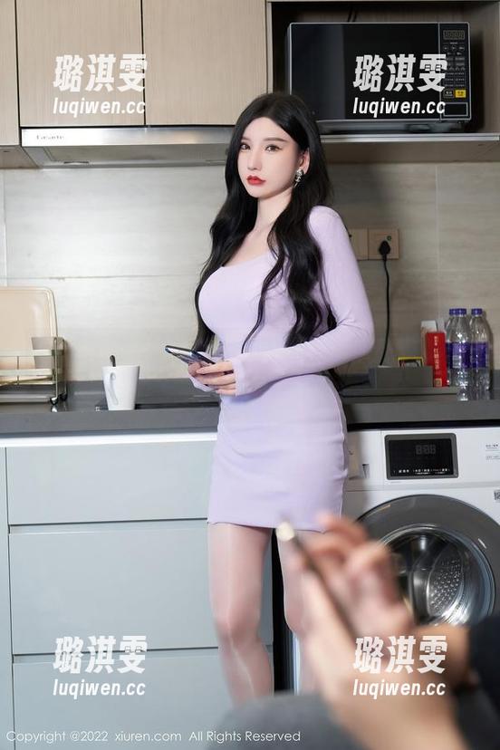 秀人网 - 安然maleah女神的写真精选：一边是故事，一边是你我