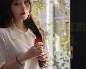 秀人网 – 纯白与江七七：在高清世界里，分享其中的无穷意境。