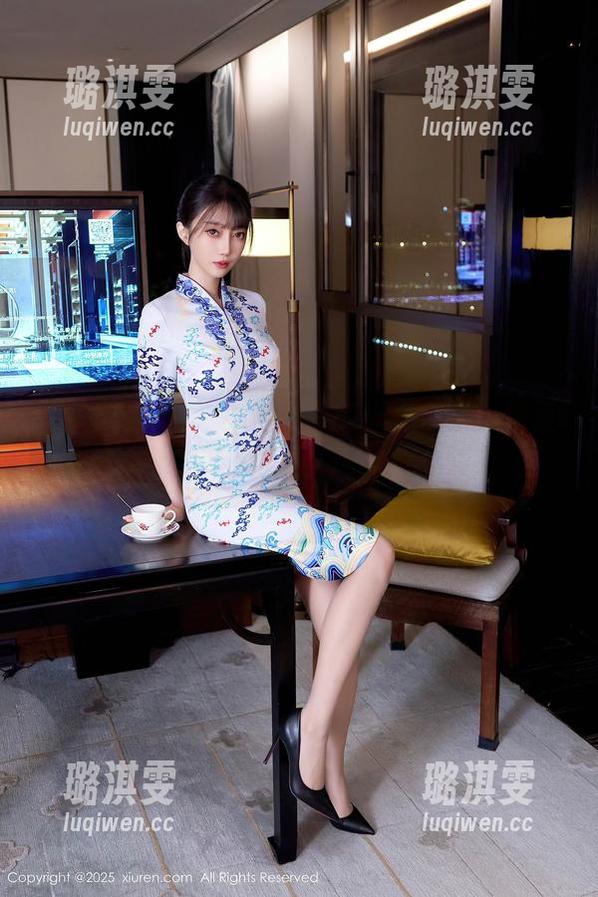 秀人网-狐小妖Baby 秀人网 - 让思绪飞扬的狐小妖Baby裸足美图资源,光线真美!