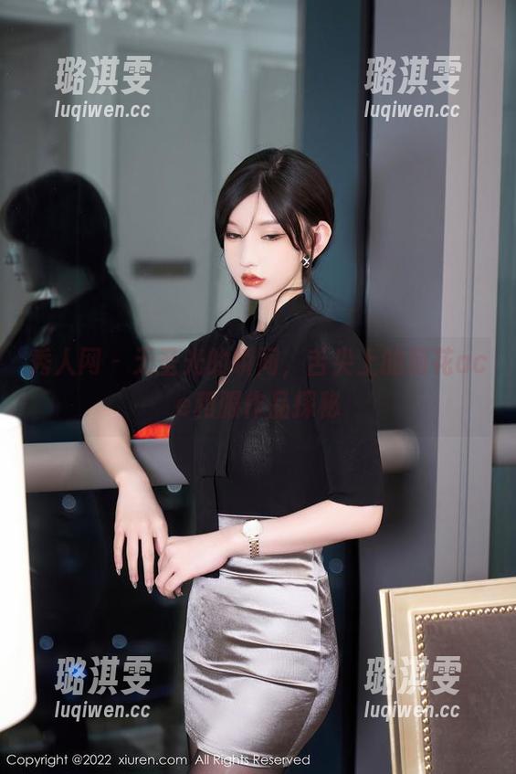 秀人网 - 无圣光的瞬间，舌尖上的菊花ace和服作品探秘