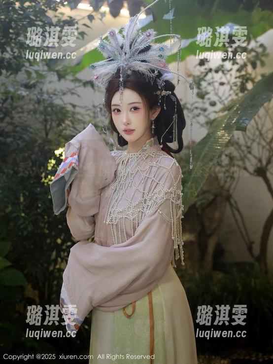 秀人网-萌白酱 秀人网 - 全套原图来袭!萌白酱女王的疯狂电击,心跳加速中
