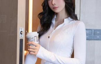 秀人网 – 让人捧腹的龙泽美曦礼服套图，资源一上线，绝对让你想要立刻奔跑起来！