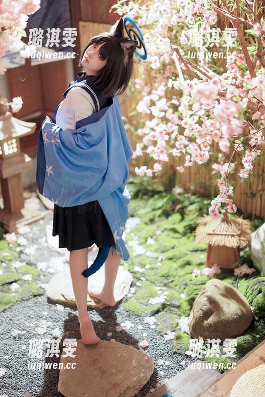 哈哈，纸悦Etsu_ko的芙拉菲·奇奇女仆写真，你不免费看照片就太亏了！
