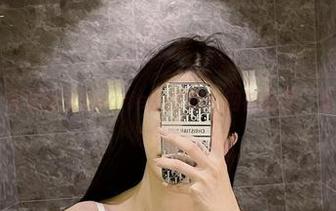 微密圈 – 走进脸红Dearie的世界：网袜套图，温柔又撩人