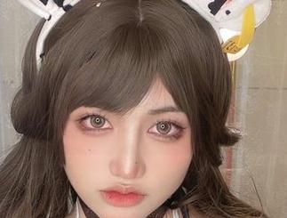 芊川一笑MNK最新写真合集：紫式部，别怪我直勾勾盯着看！