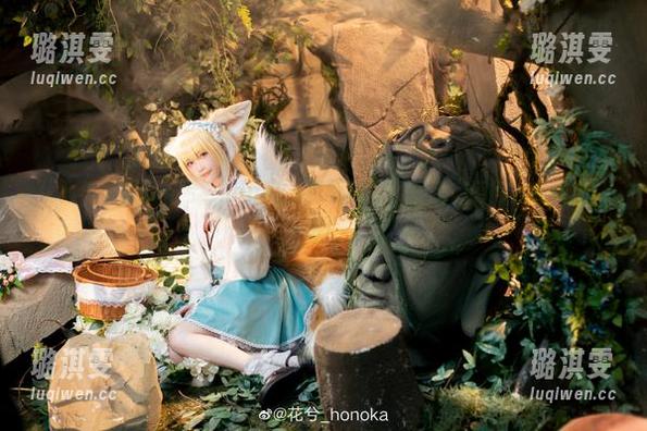 花兮_honoka 优雅与颠覆:花兮_honoka的赫敏写真图集,值得你高雅地舔屏!