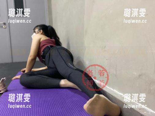 若若老师 微密圈 - 泳衣尤物!若若老师图包里的夏日灵动,谁能不心动?