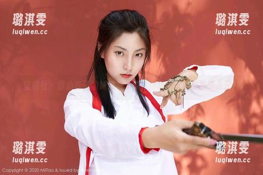 蜜桃社-杏子 蜜桃社 - 借助杏子的妹妹写真集,拯救你的单身生活资源!