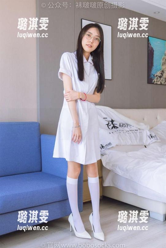 袜啵啵-泡芙 袜啵啵 - 来吧,踏上泡芙的板鞋旅程:最新作品集完美呈现!