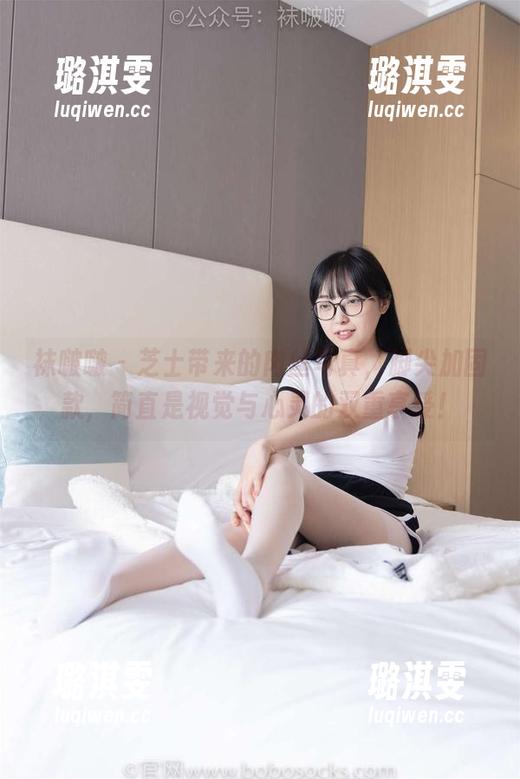 袜啵啵 - 芝士带来的肉丝写真，脚尖加固款，简直是视觉与心灵的双重享受！