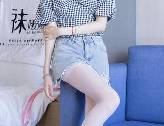 袜啵啵 – 苏苏的板鞋日记——高清图集让你感受她的步伐与幽默！
