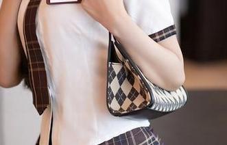 语画界 – 定制你的审美，来看看林星阑的女神作品，保证让你目不暇接！
