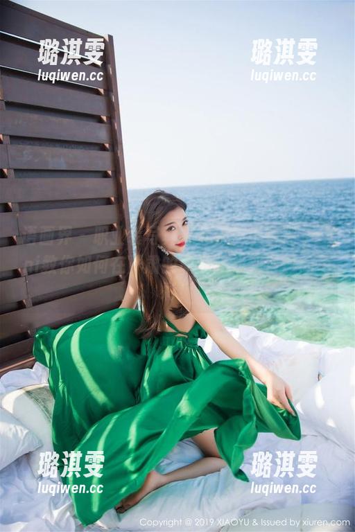 语画界 - 职业装写真集分享：王馨瑶yanni教你如何在严肃的职场里找到自己的色彩！