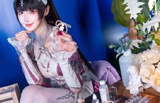 露儿大魔王的白裙：一袭白色，二十种姿态！