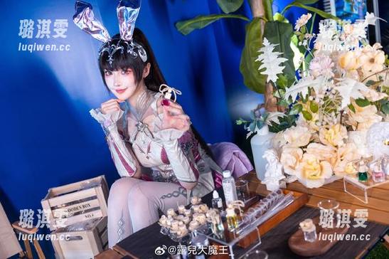 露儿大魔王 露儿大魔王的白裙:一袭白色,二十种姿态!