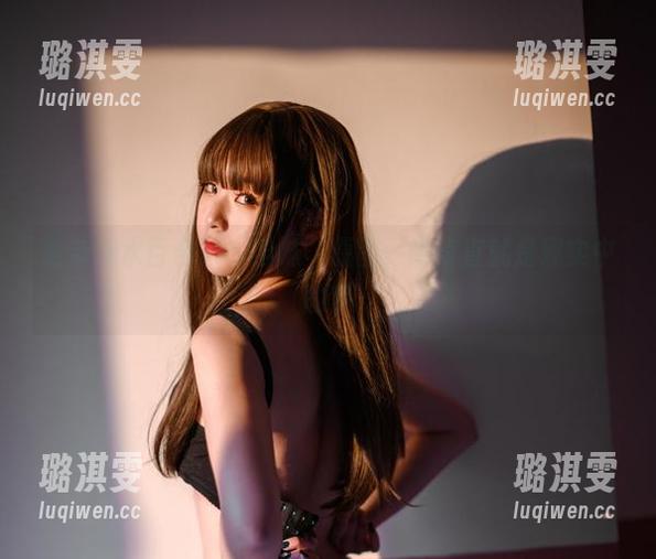 最新青水百合子“学妹”原图：她简直就是现实中的梦