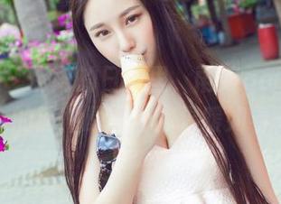 青豆客 – 下雨的日子里，雨婷goddess的旅拍原图让你温暖如春